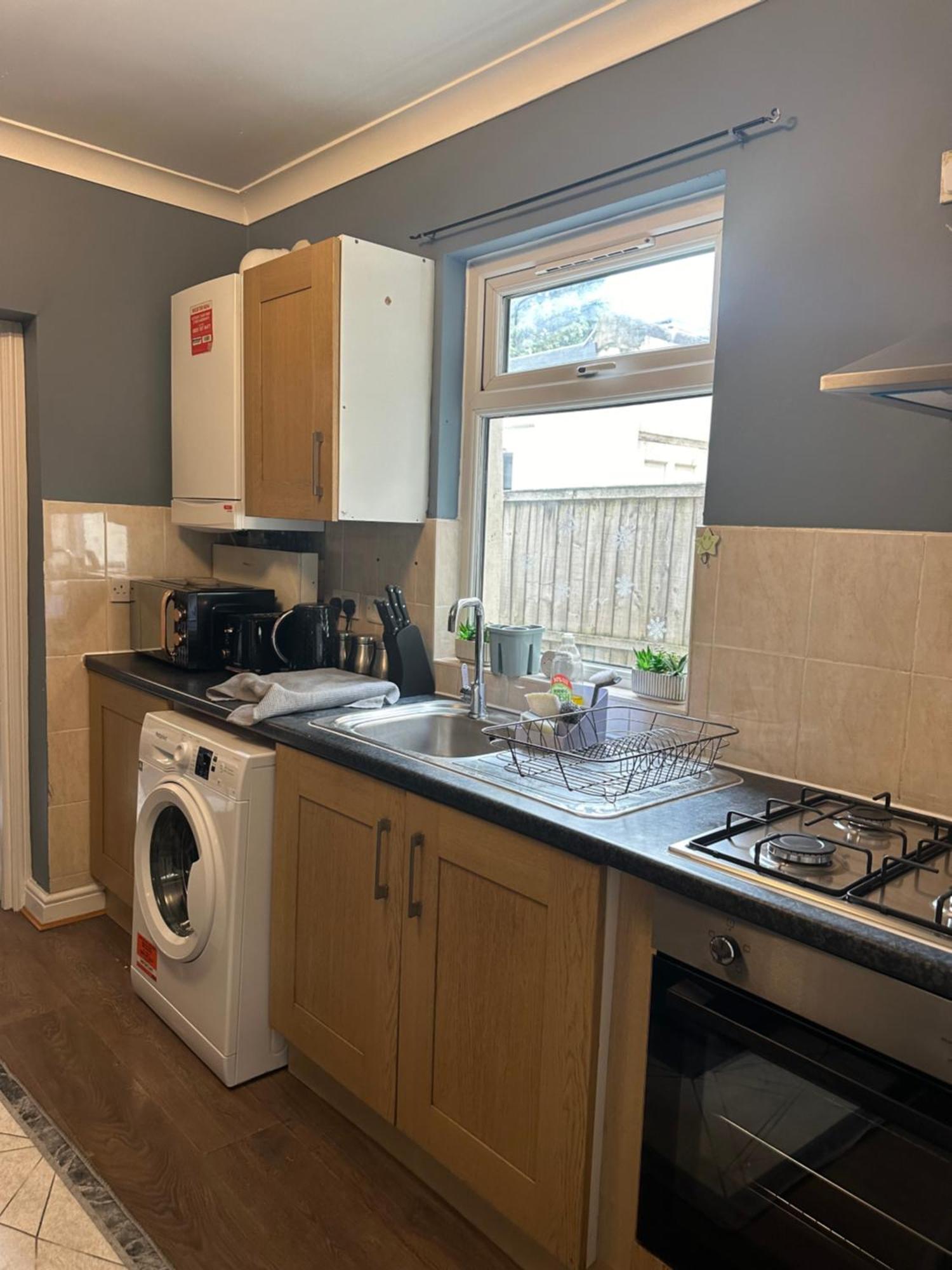 Amazing Ground Floor One Bedroom Forest Road Appartamento *