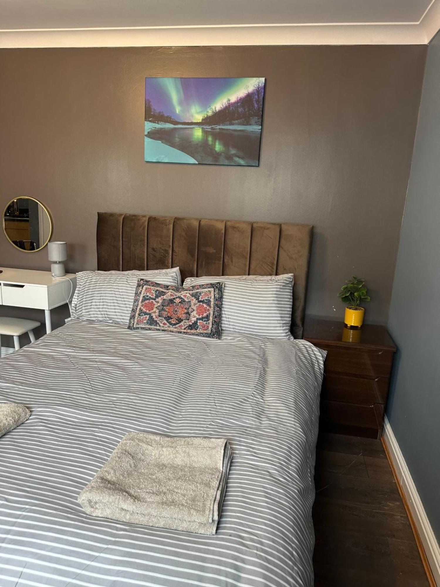 Amazing Ground Floor One Bedroom Forest Road Londra