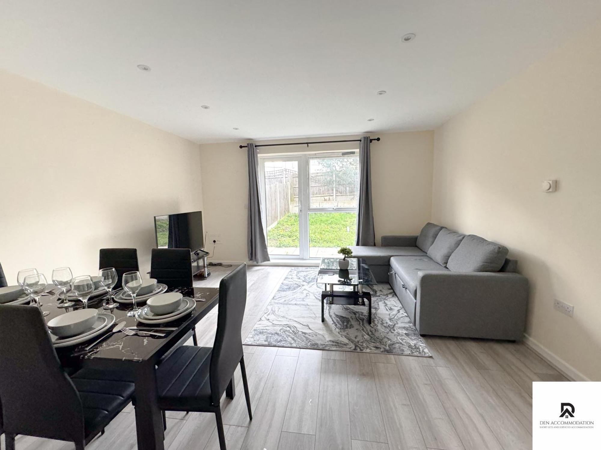Holiday home Newly Launched Two Bedroom House By Den Short Lets & Serviced With Garden *
