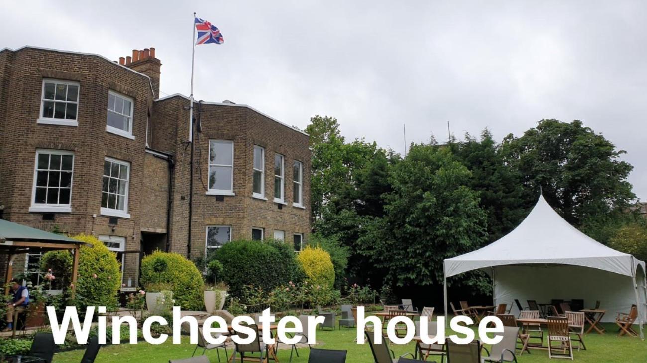 1 Bedroom Flat In Putney * Londen