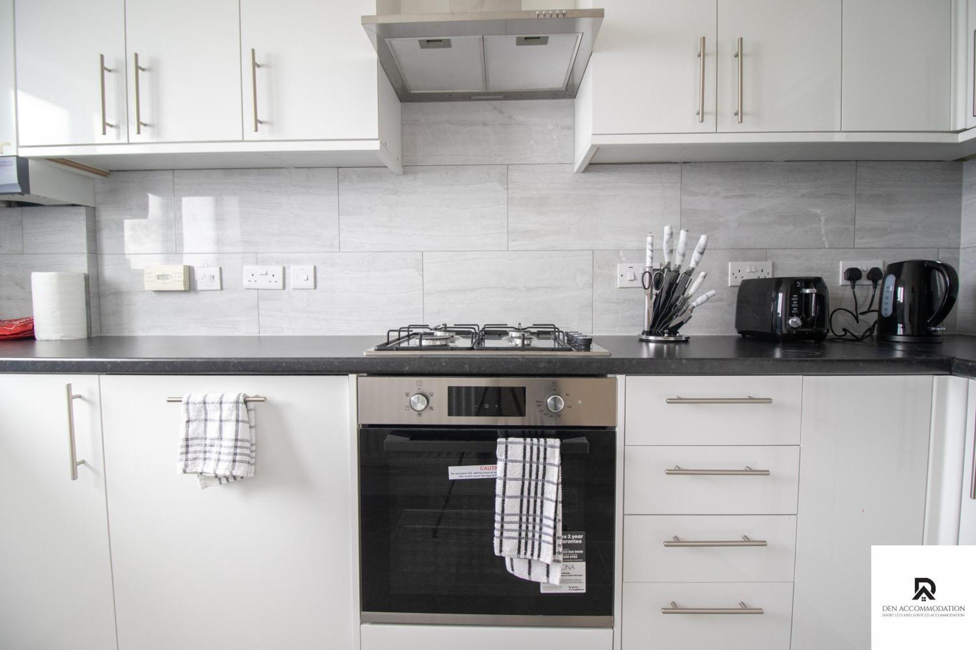 Holiday home Newly Launched Two Bedroom House By Den Short Lets & Serviced With Garden London
