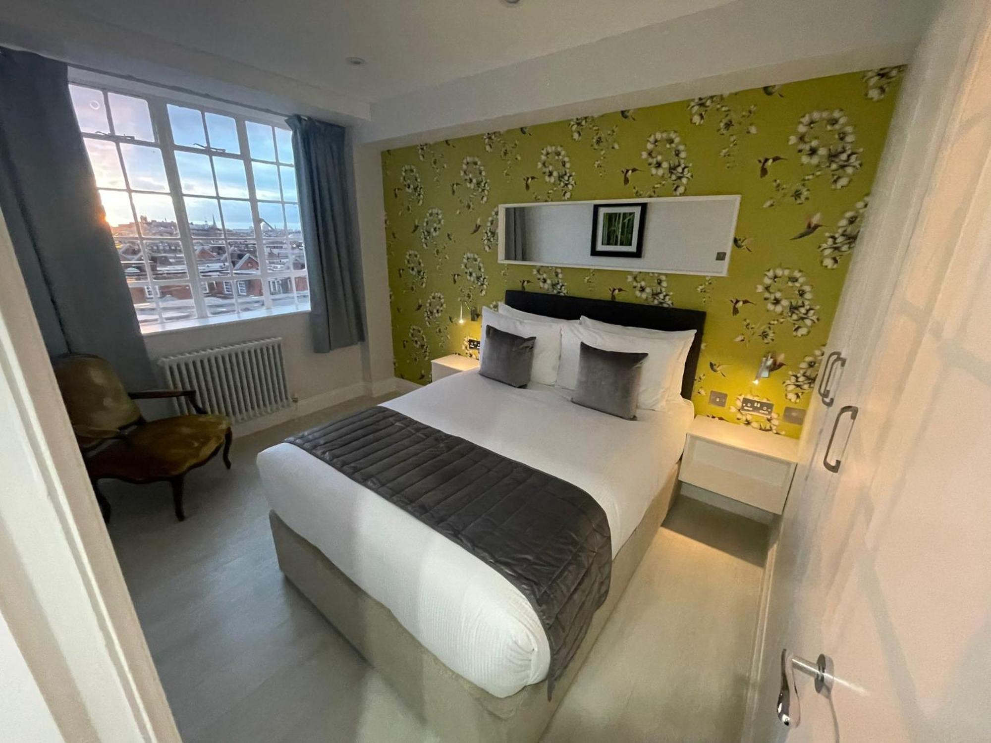 Chelsea Cloisters Serviced London