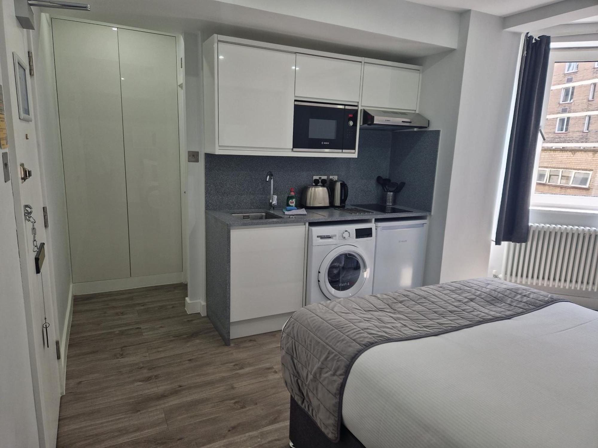 Apartment Chelsea Cloisters Serviced London