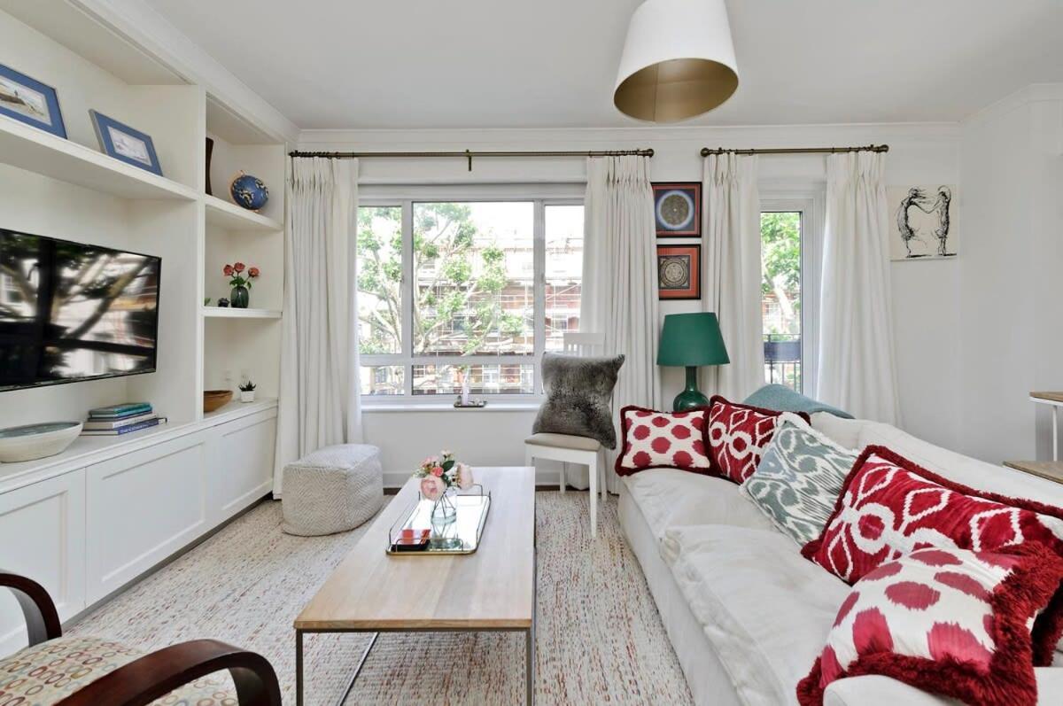 Elegant 3 Bed Flat Earls Court * London