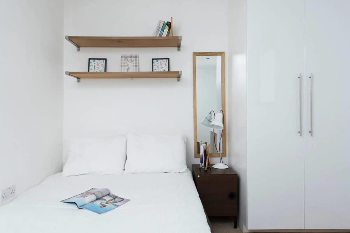 Apartment Modern 2 Bed W Balcony In *