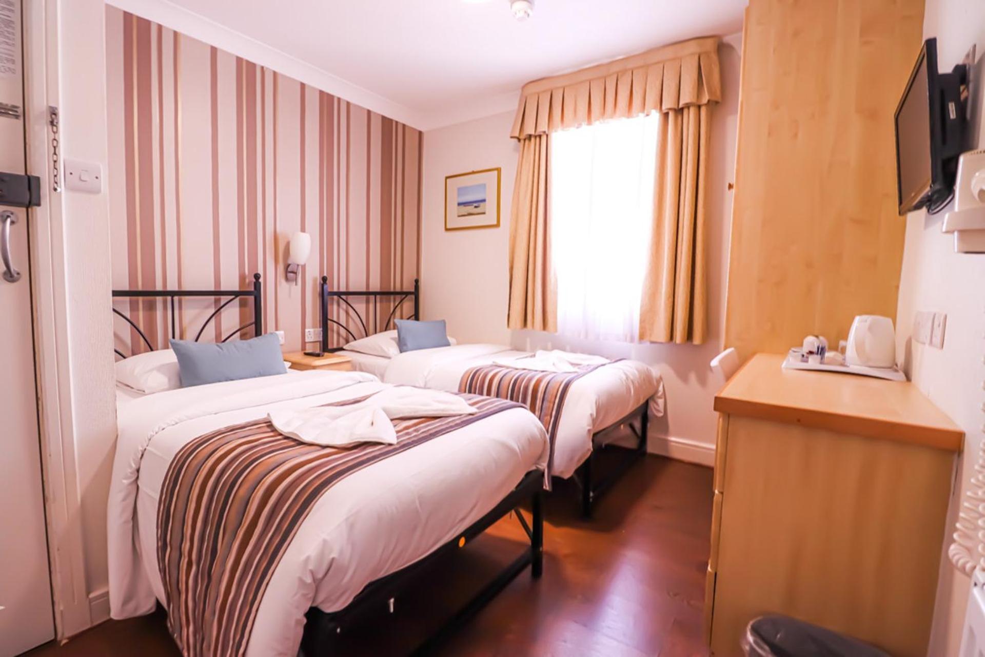 Hotel Fairway London