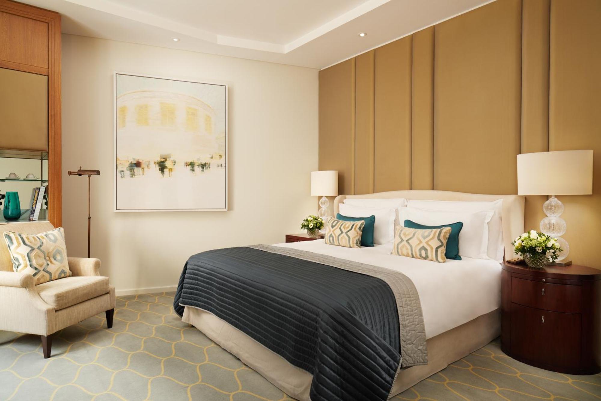 Hotell Corinthia 5*