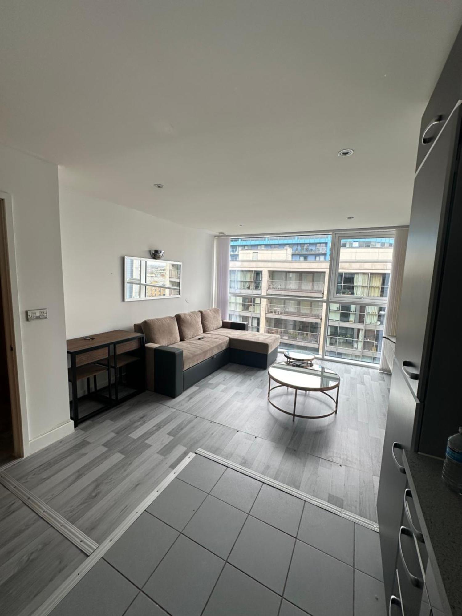 Glam Escape: Lavish Haven Londra