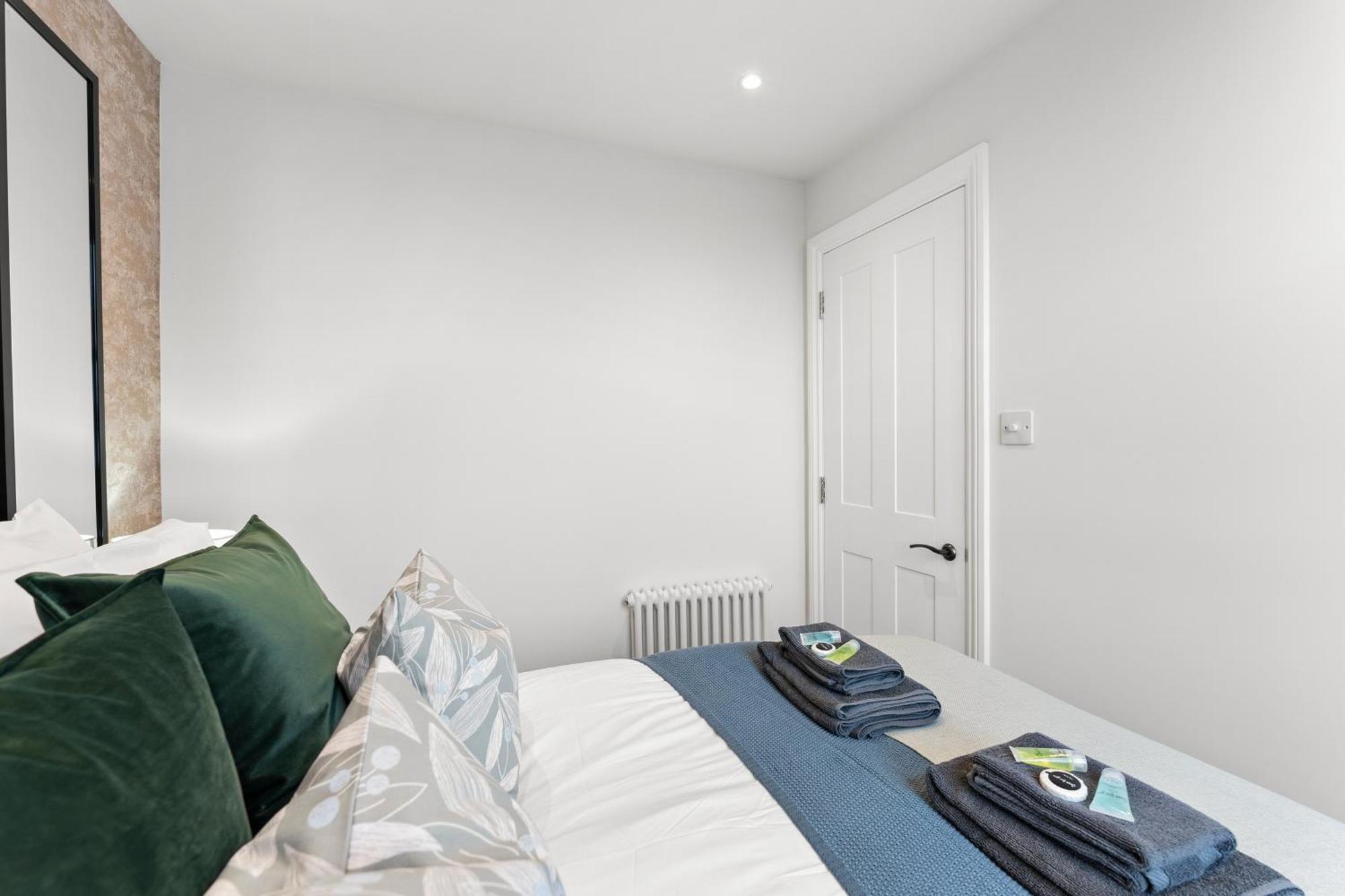 Appartamento Peaceful Retreat With Balcony - Sleeps 9 *