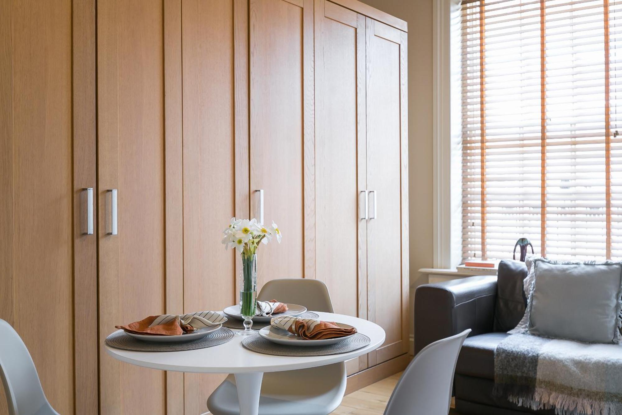 Small Sun Lit Studio Minutes From Kings Cross Station Lägenhet *