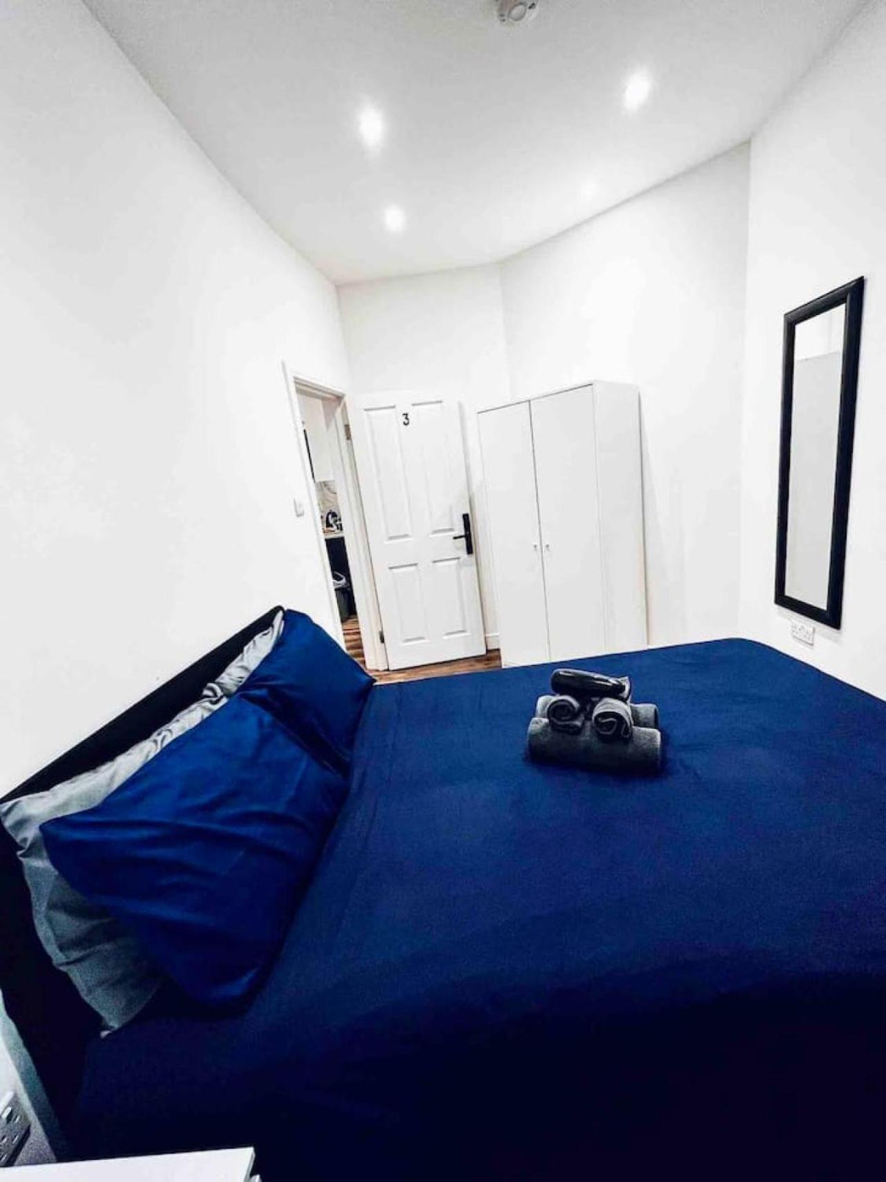 London- Zone 1 - 3 Guest house *