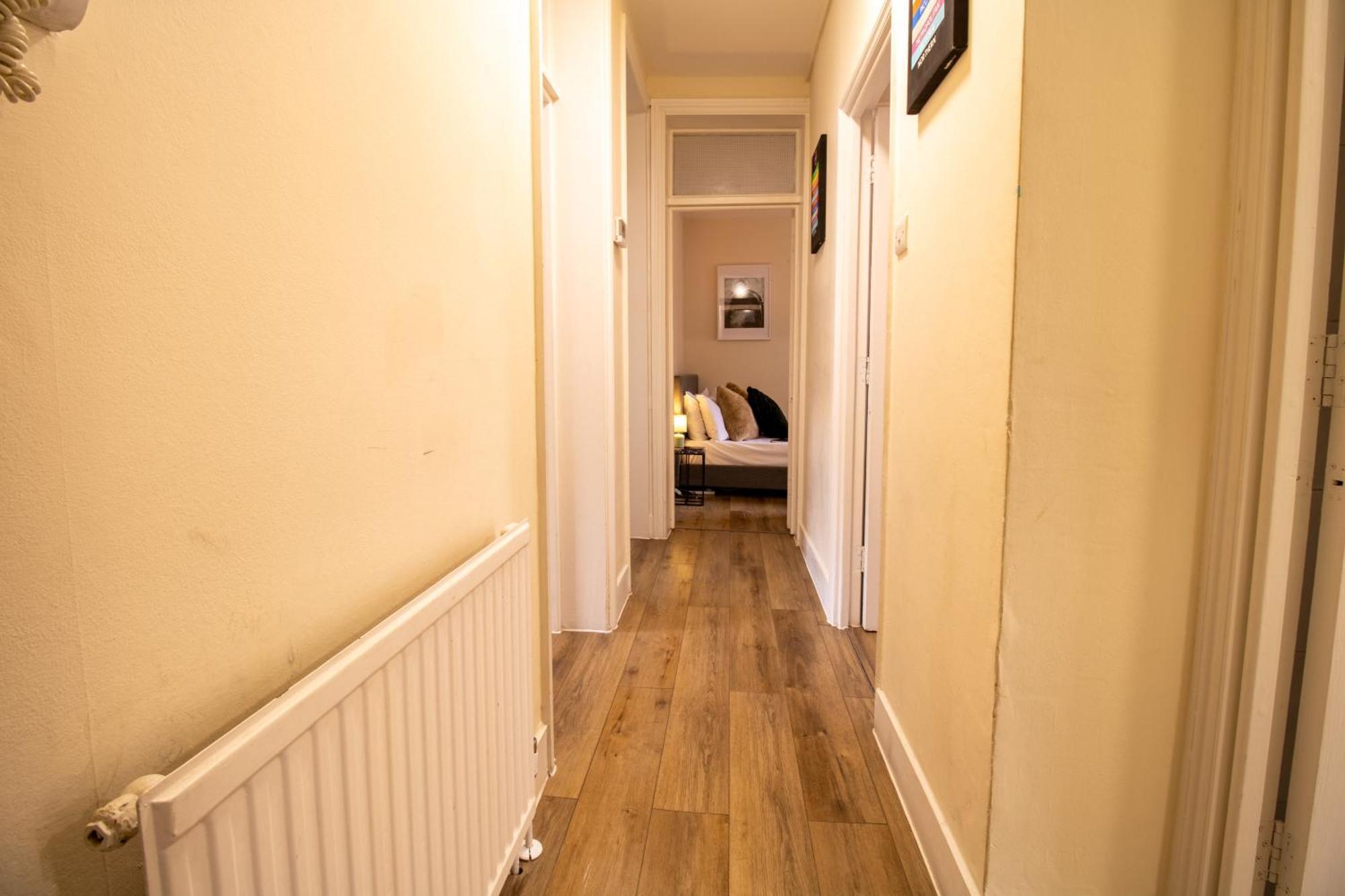 Cosy 2-bedroom In Mayfair 8cb - 4th Floor No Elevator * London