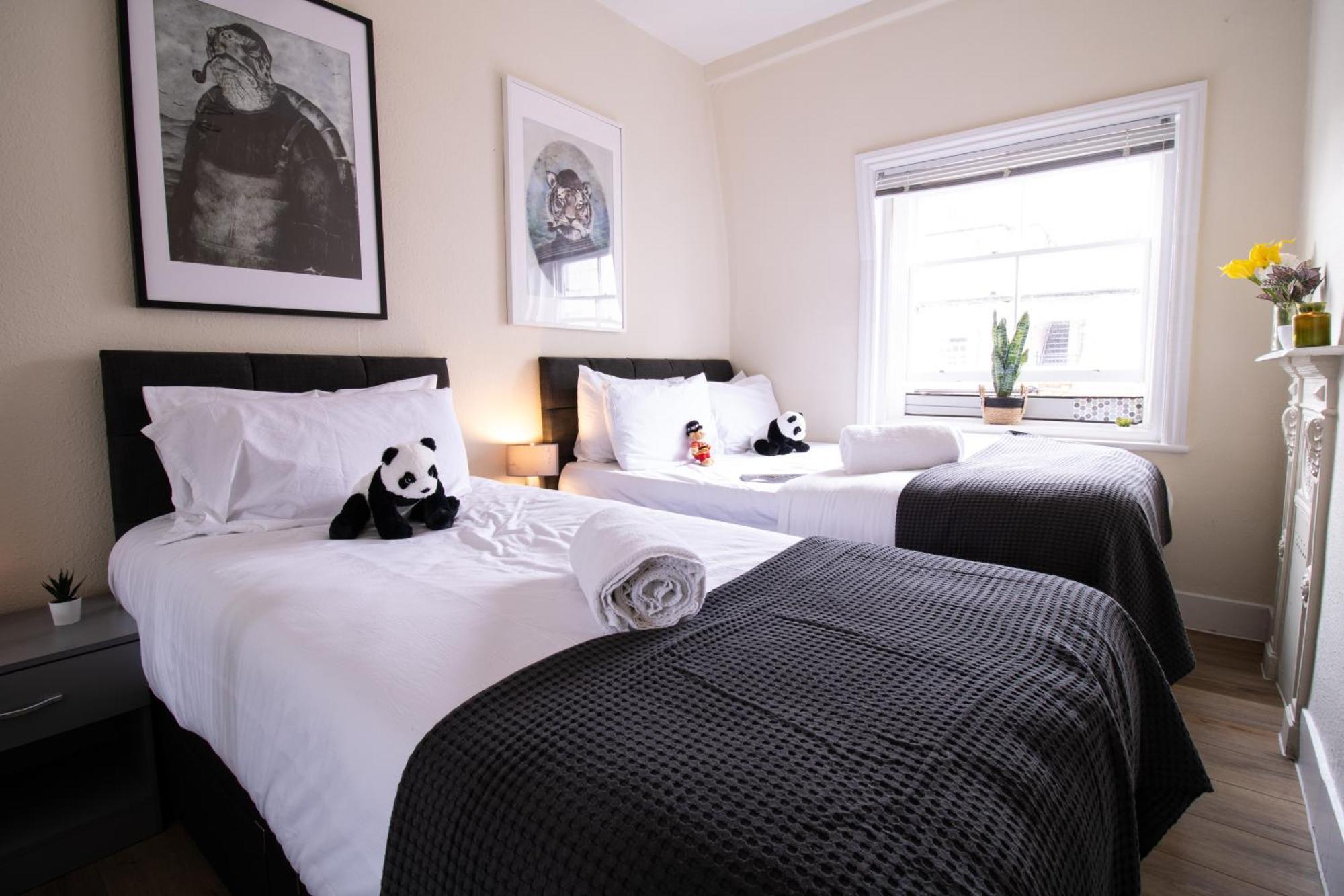 Cosy 2-bedroom In Mayfair 8cb - 4th Floor No Elevator London