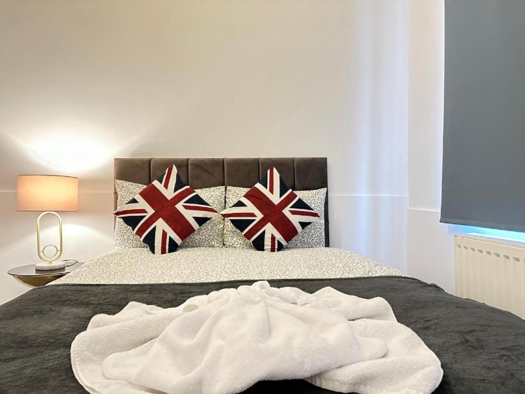 Apartment Three Bedroom Beautiful London