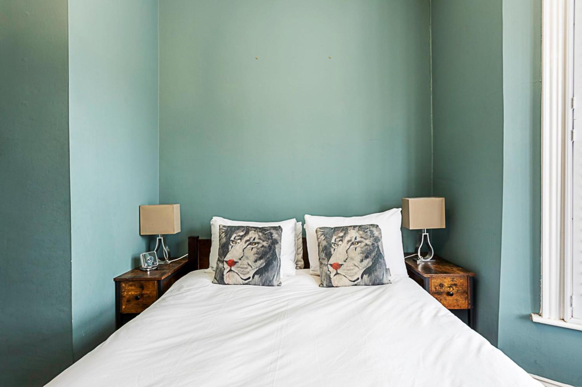 Appartement Modern And Spacious Colliers Wood