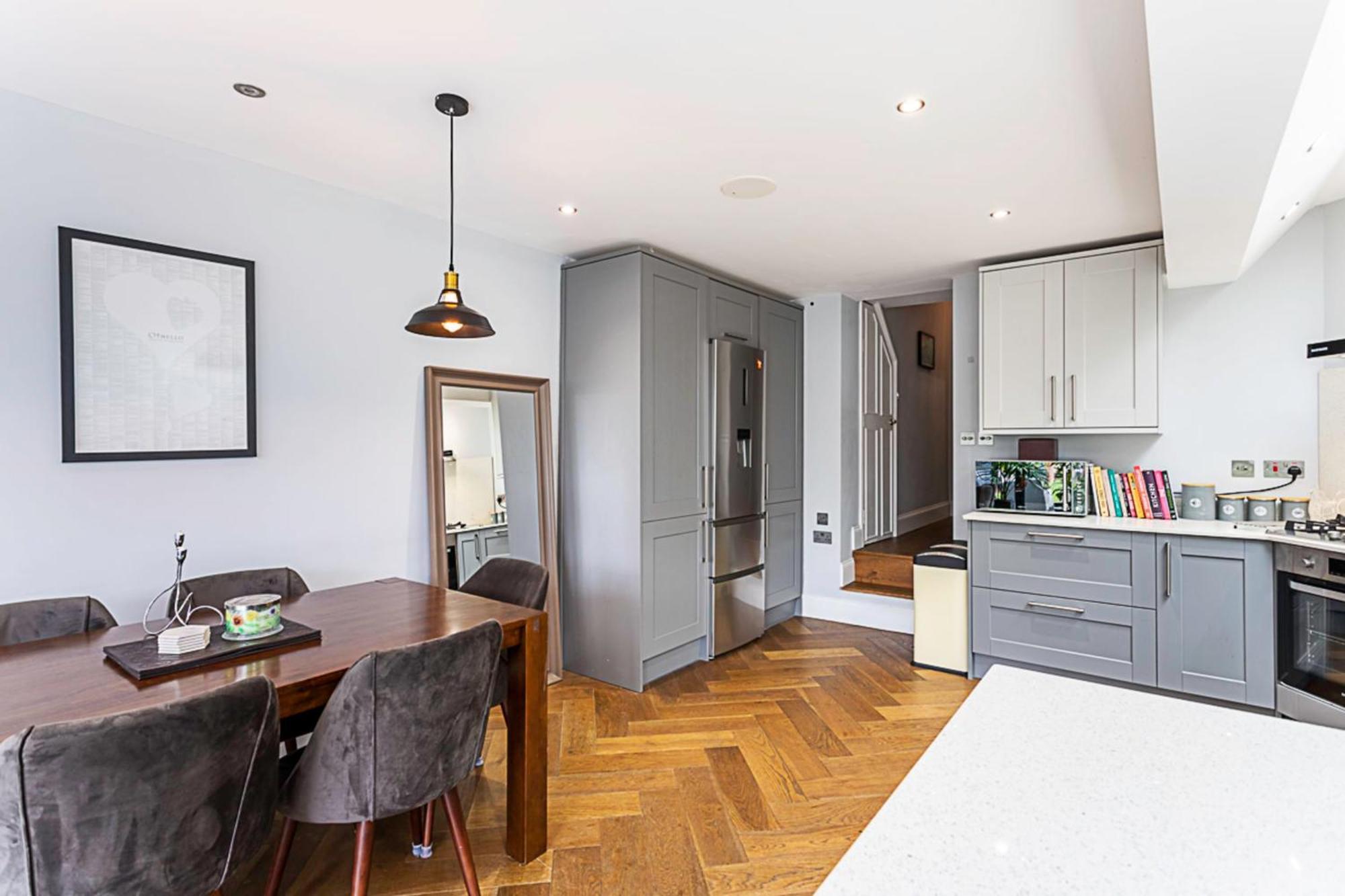 Appartement Modern And Spacious Colliers Wood *
