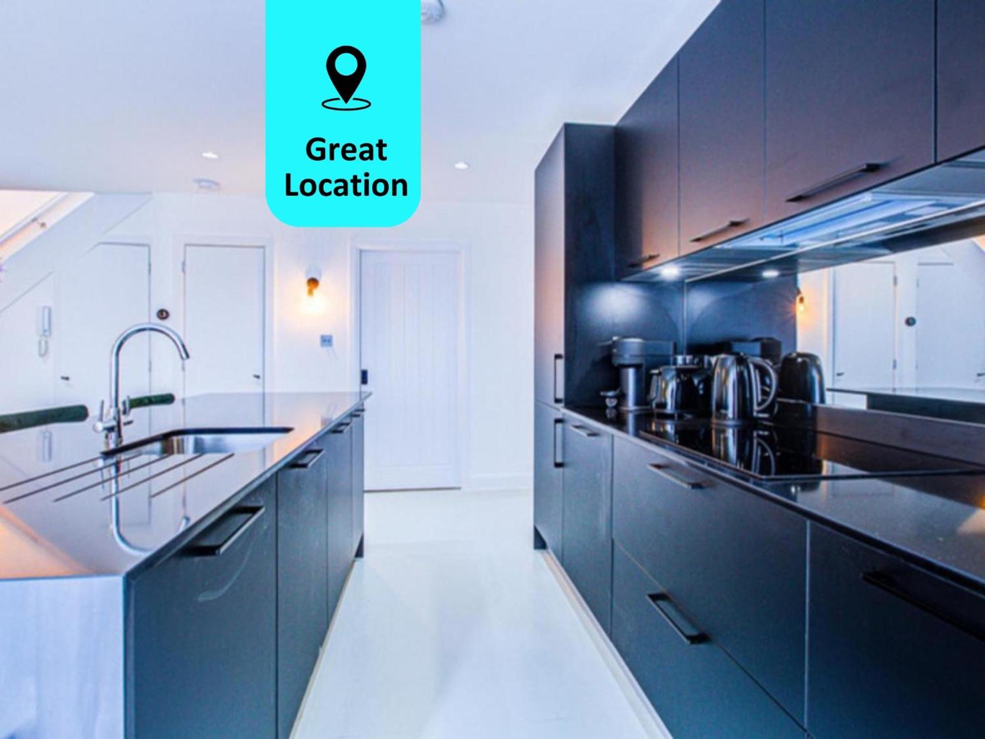 Beautiful 3-bedroom House Just Minutes From Queen's Park Tube Lejlighed