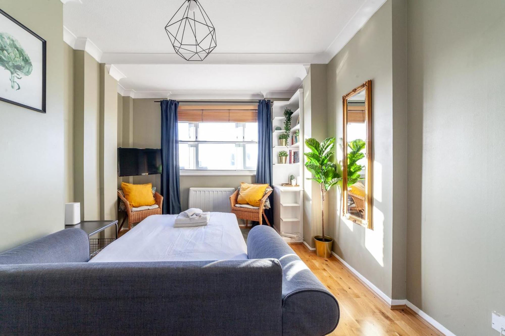 Bright And Cosy In South *