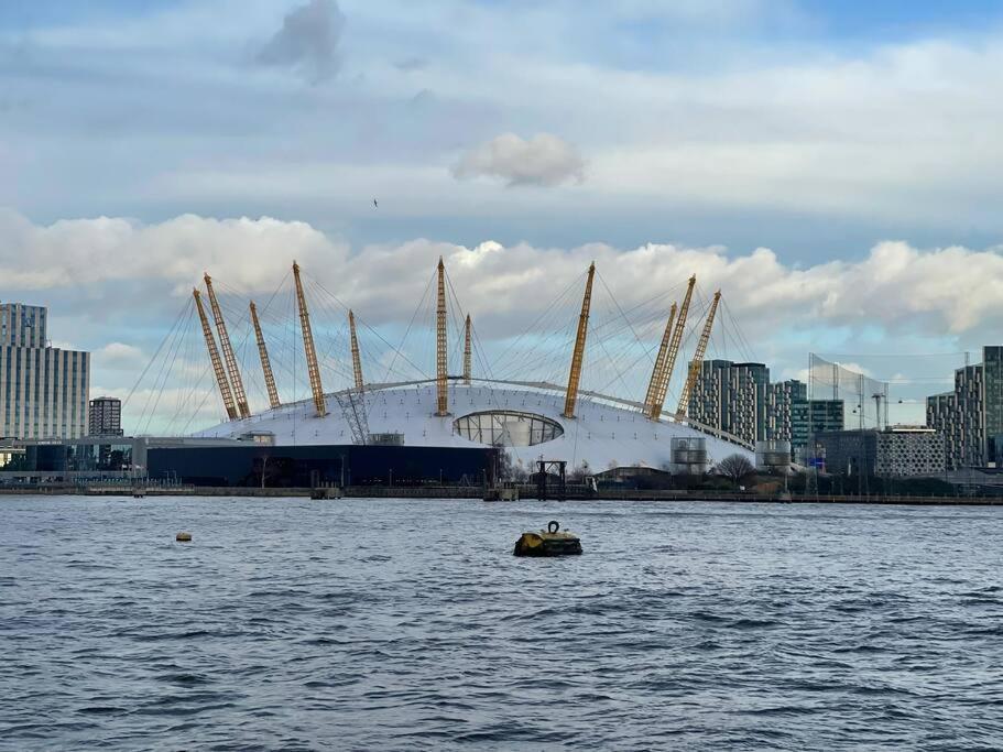 Luxury Penthouse In Canary Wharf - 3 Bedroom / 2 Bathroom Appartement Londres