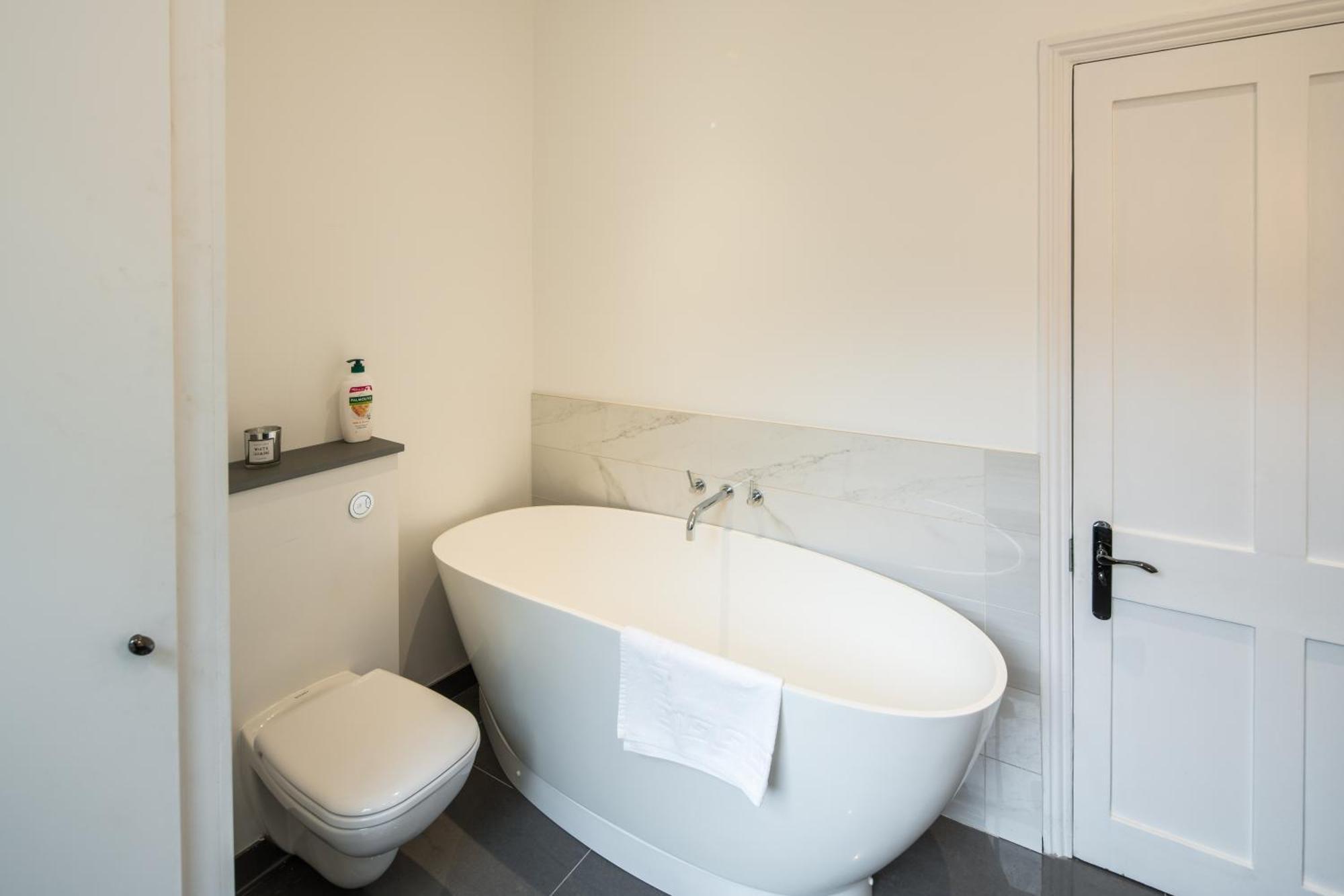 Apartment Wk Luxury4bedrooms-kensington-olympia-cinemaroom