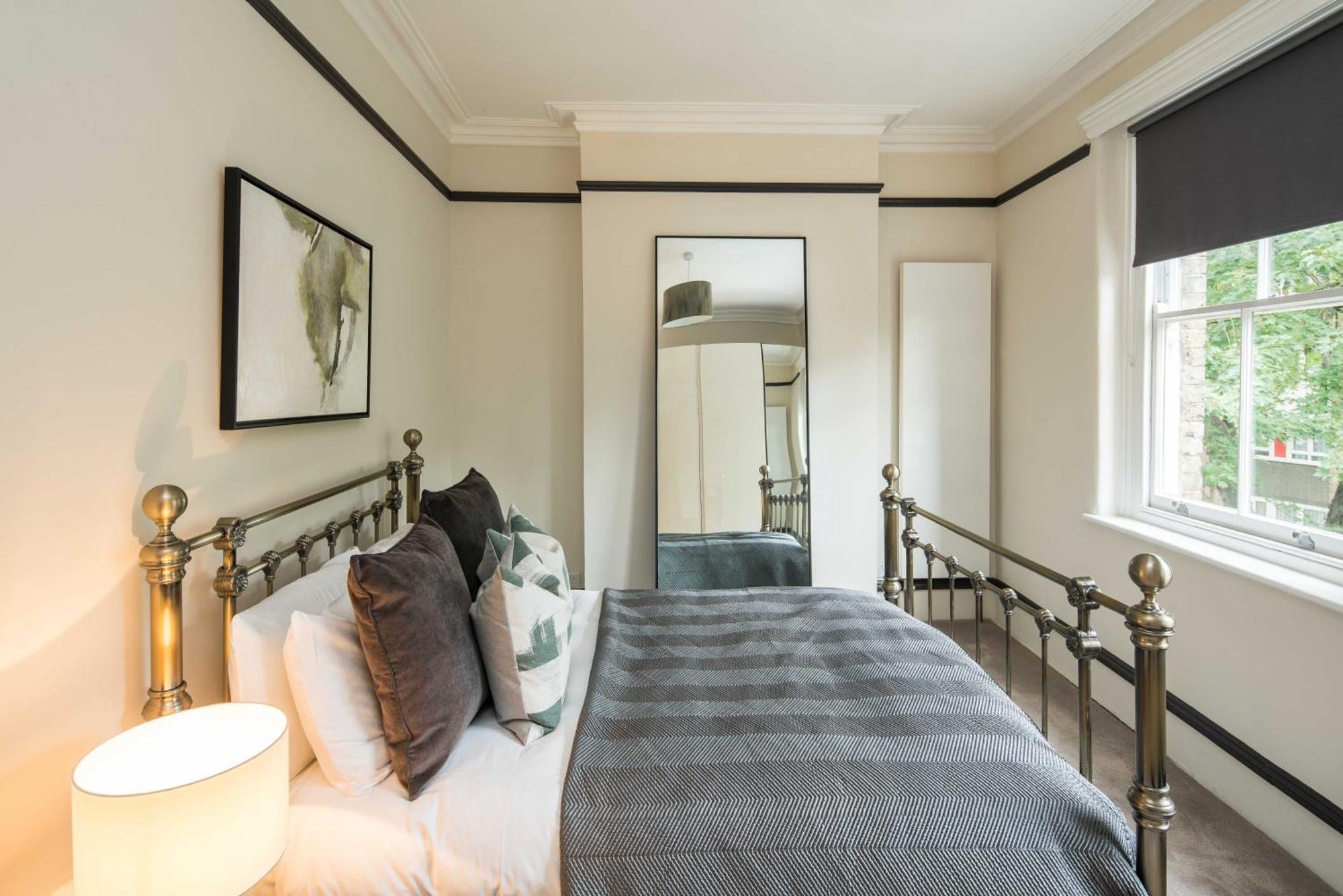 Apartment Wk Luxury4bedrooms-kensington-olympia-cinemaroom London