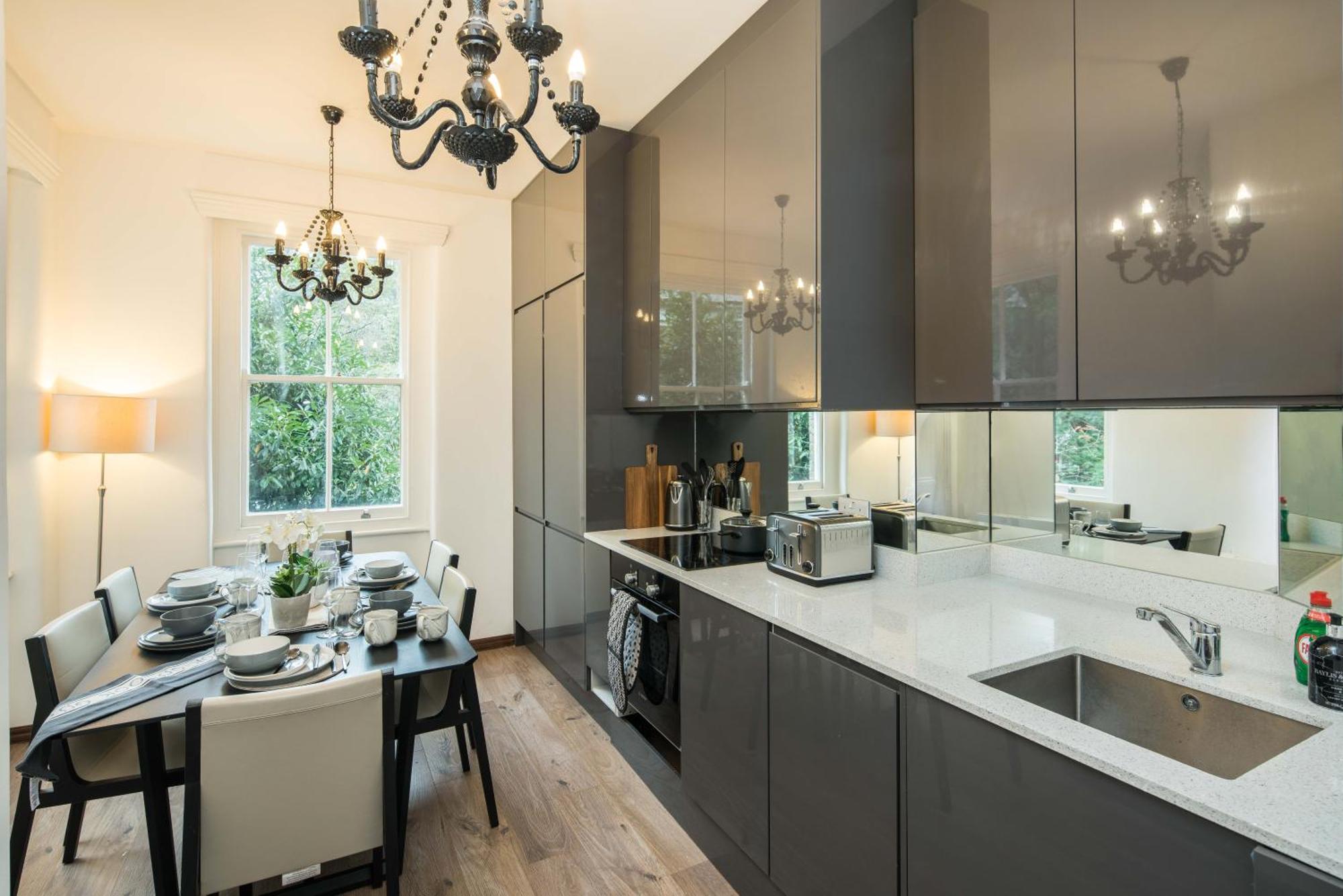 Apartment Wk Luxury4bedrooms-kensington-olympia-cinemaroom