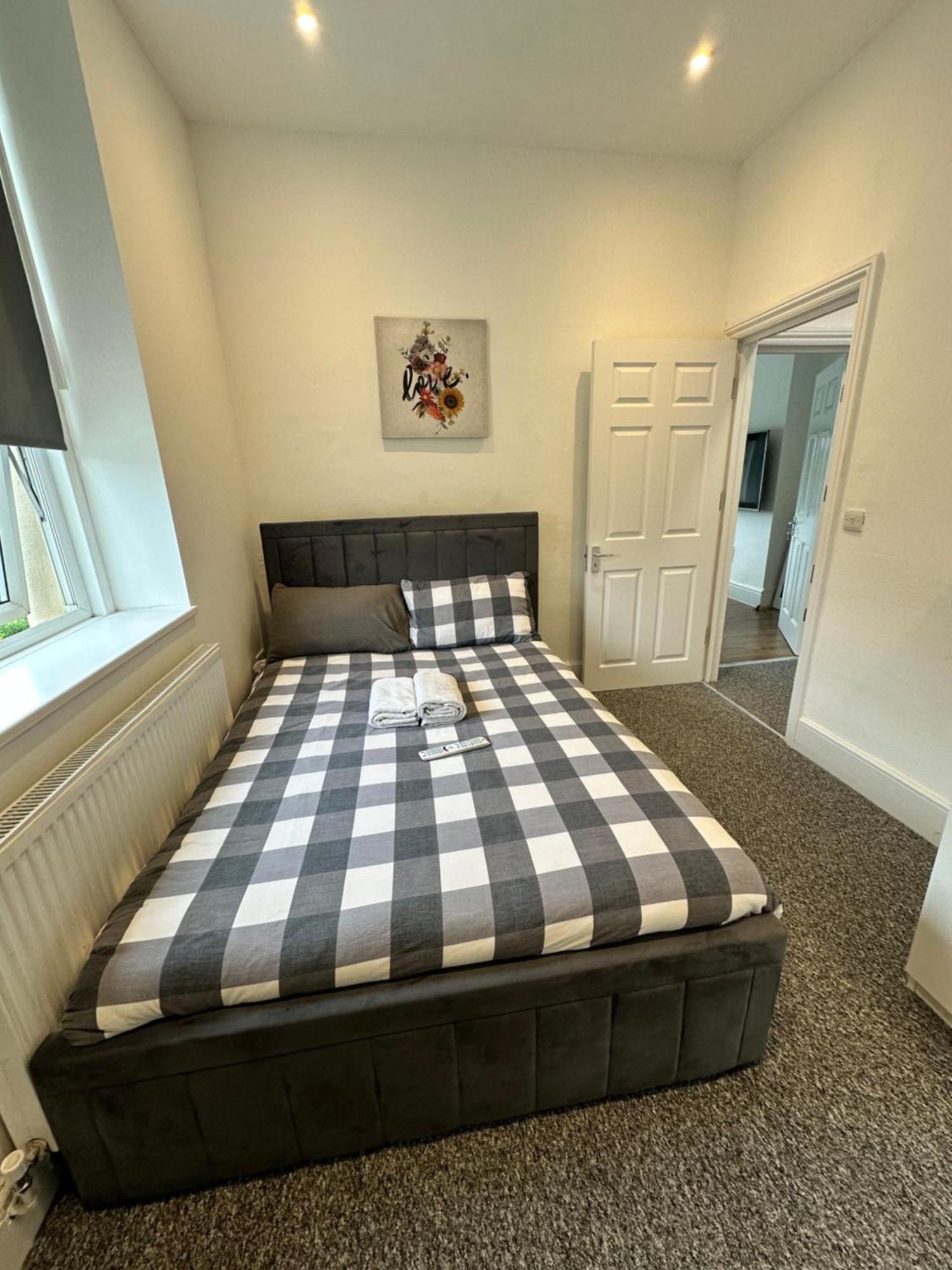 4 Bedroom House Upper Tulse Hill, London, Sw2 2rp * London