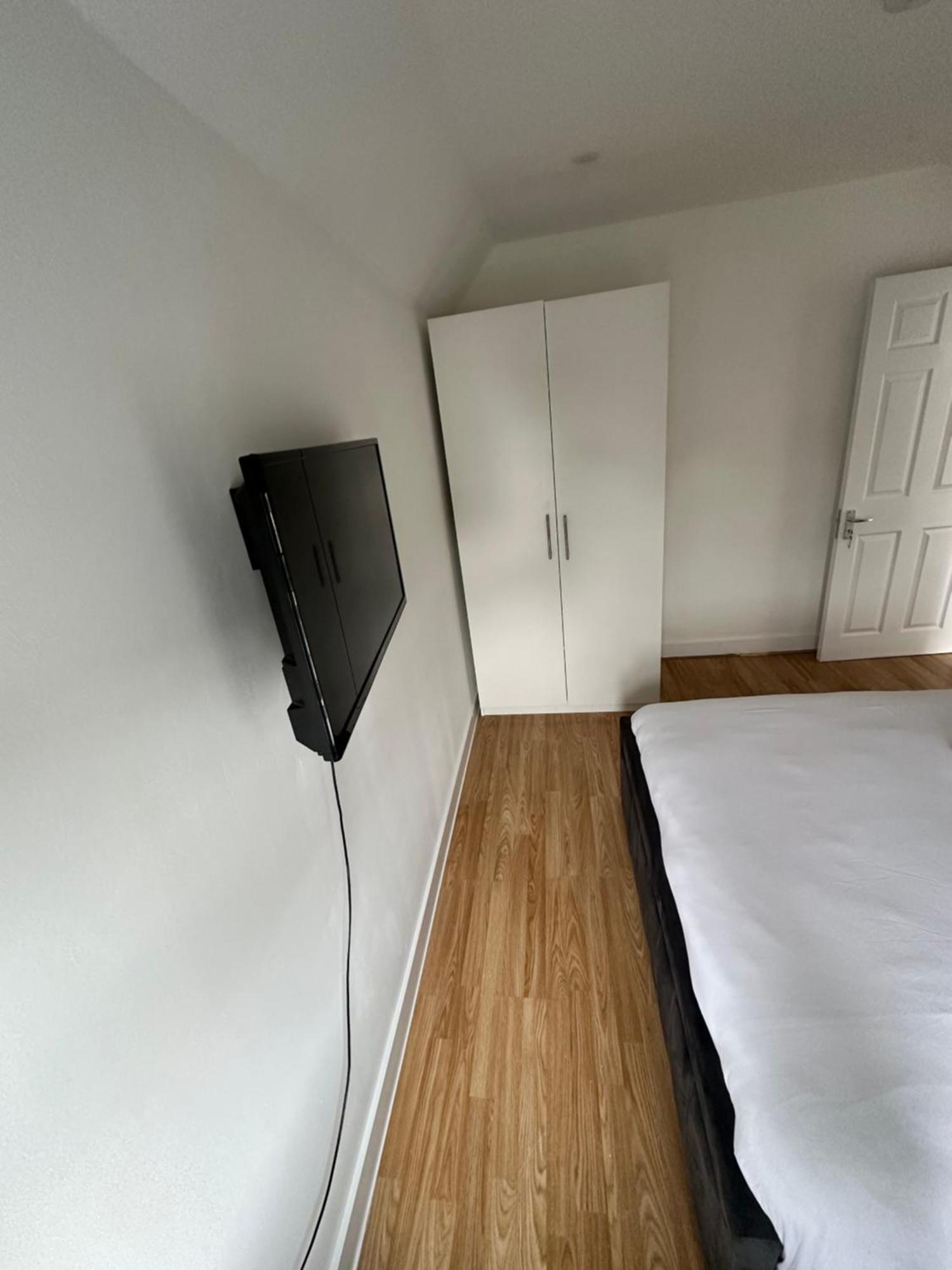 4 Bedroom House Upper Tulse Hill, London, Sw2 2rp Apartment London