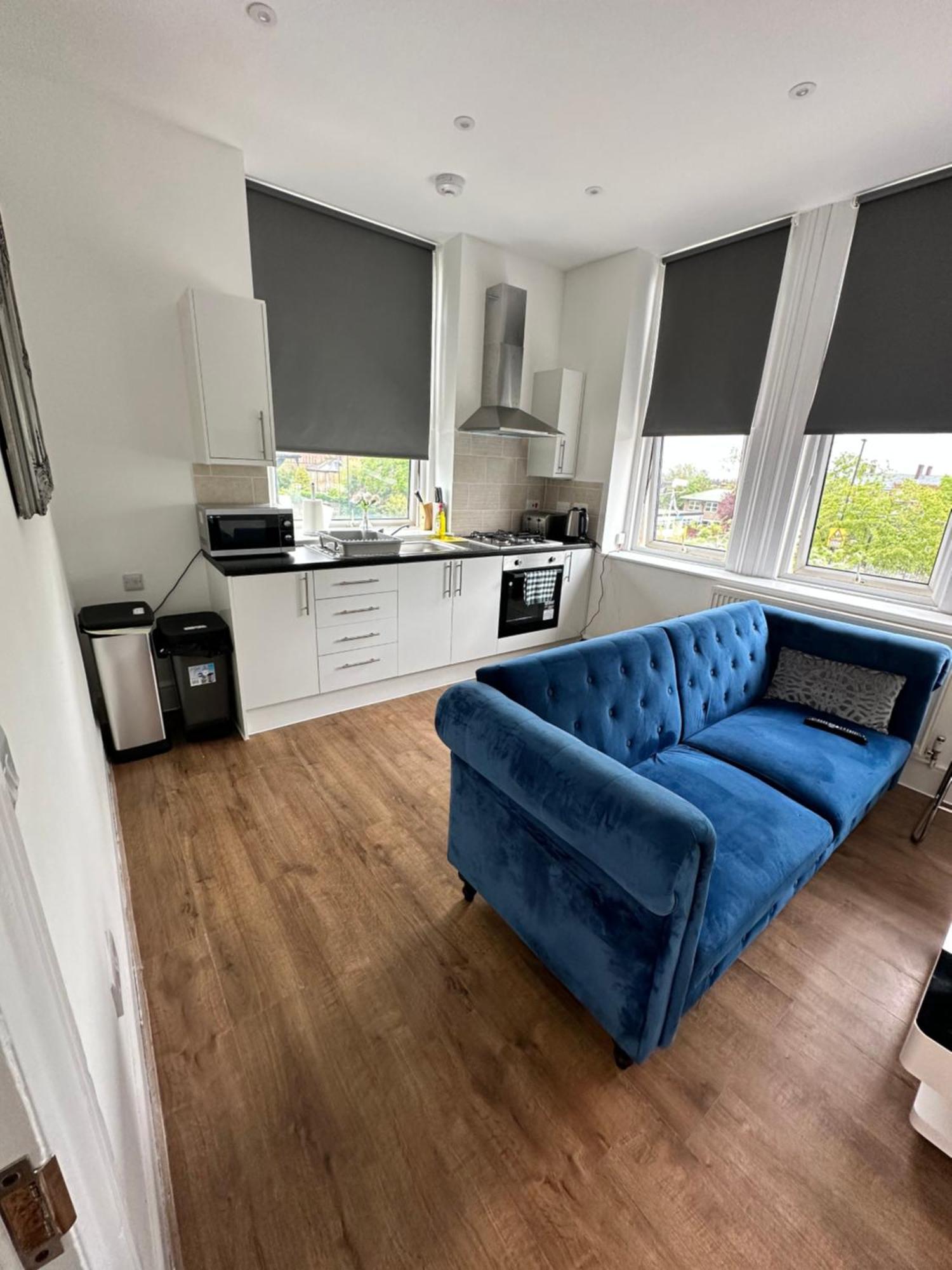 4 Bedroom House Upper Tulse Hill, London, Sw2 2rp Apartment London