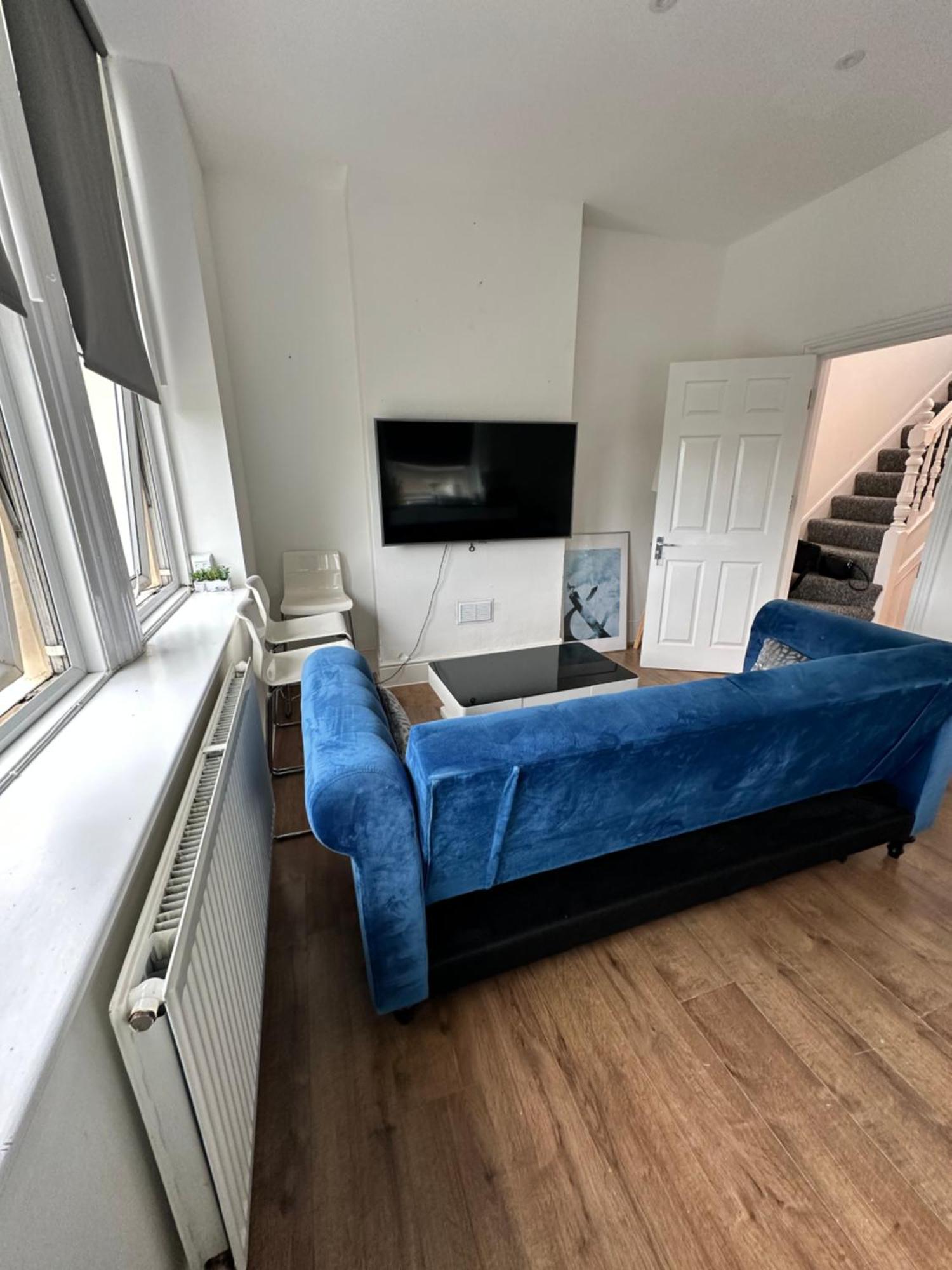 4 Bedroom House Upper Tulse Hill, London, Sw2 2rp Apartment London