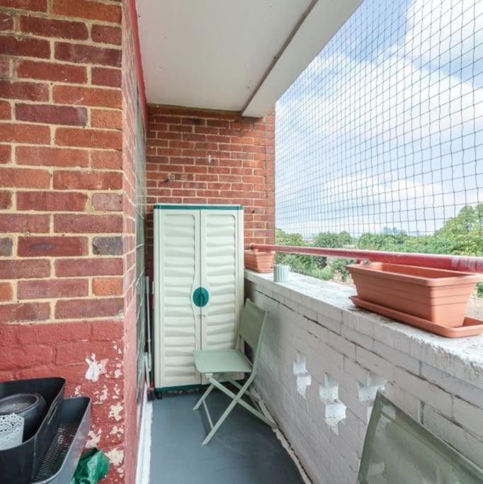 Apartment Floor 1 Bedroom With Views Over
