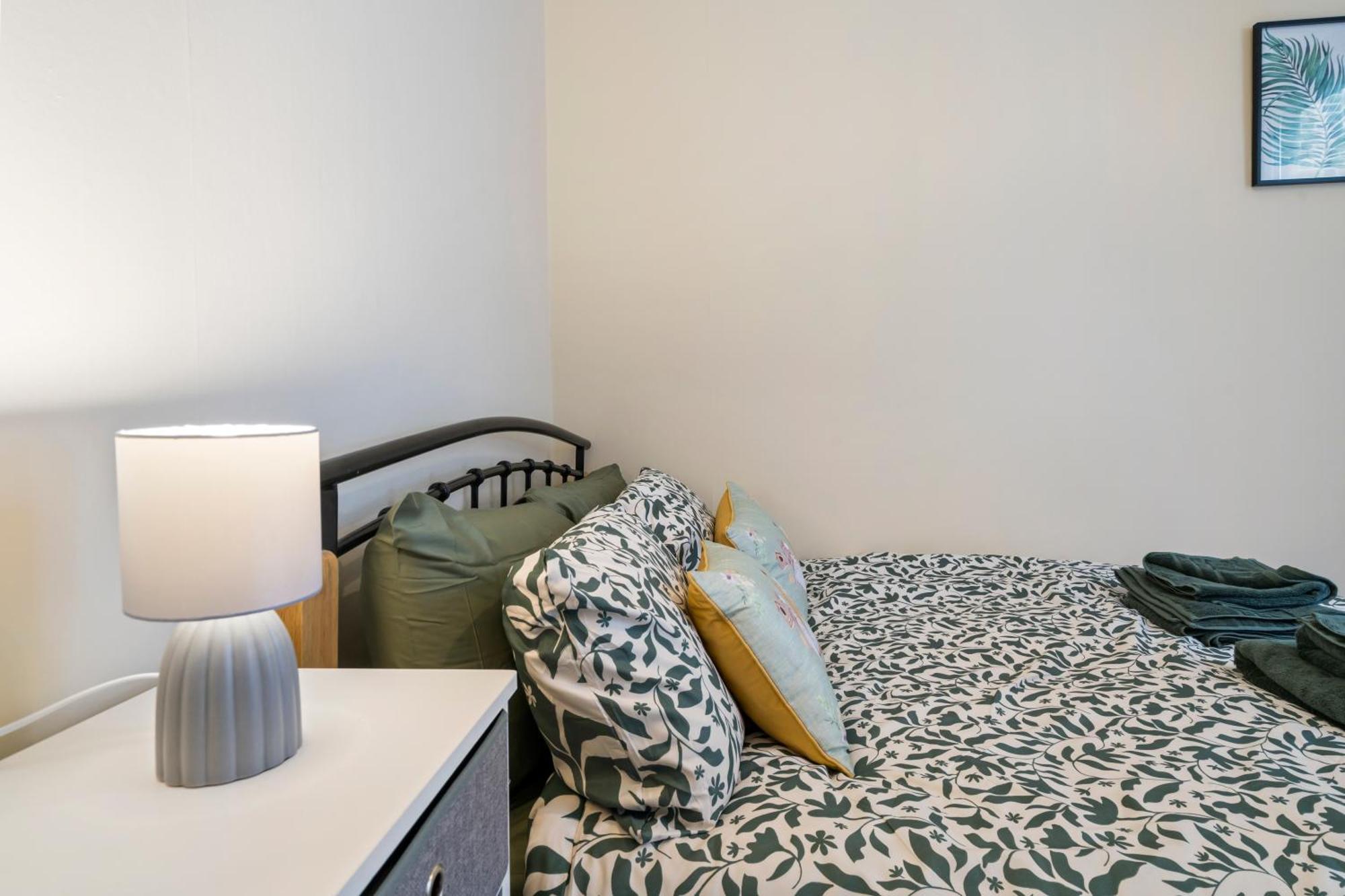 Modern 3 Bedroom In Wimbeldon Park Appartement
