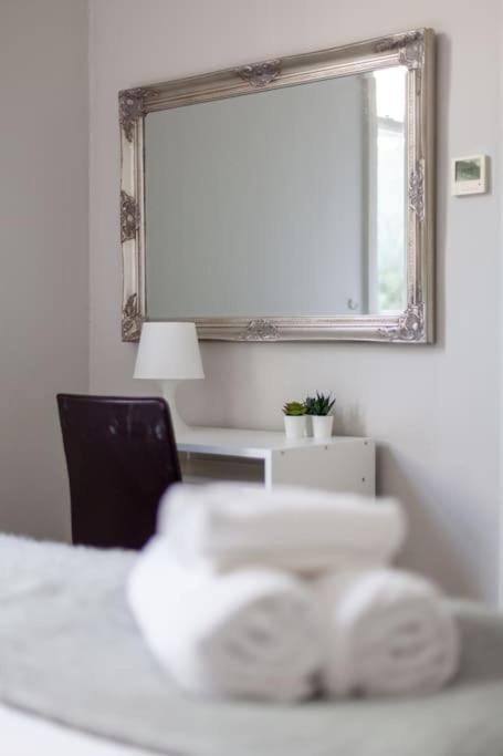 Lägenhet Prime Location - Stylish In Barons Court *