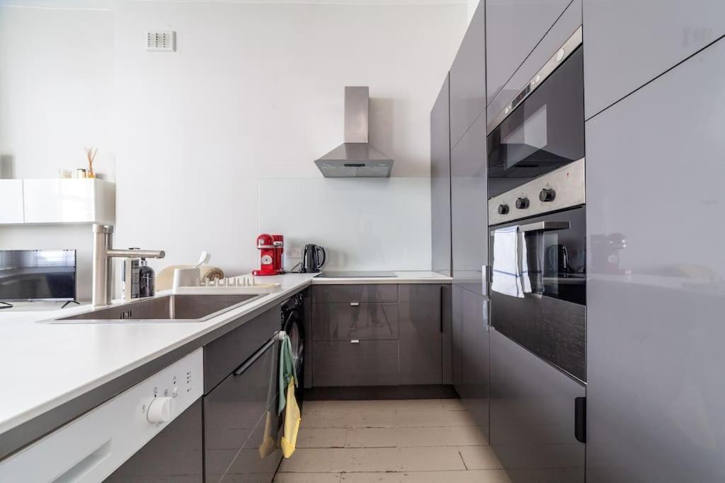 Prime Location - Stylish In Barons Court Lägenhet