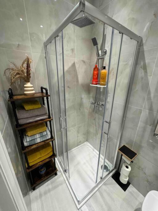 Modern Boutique Great Location Appartement *