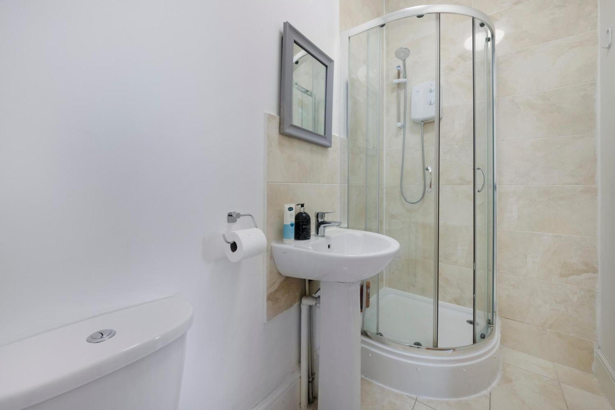 Archway Station - Double Bed * London