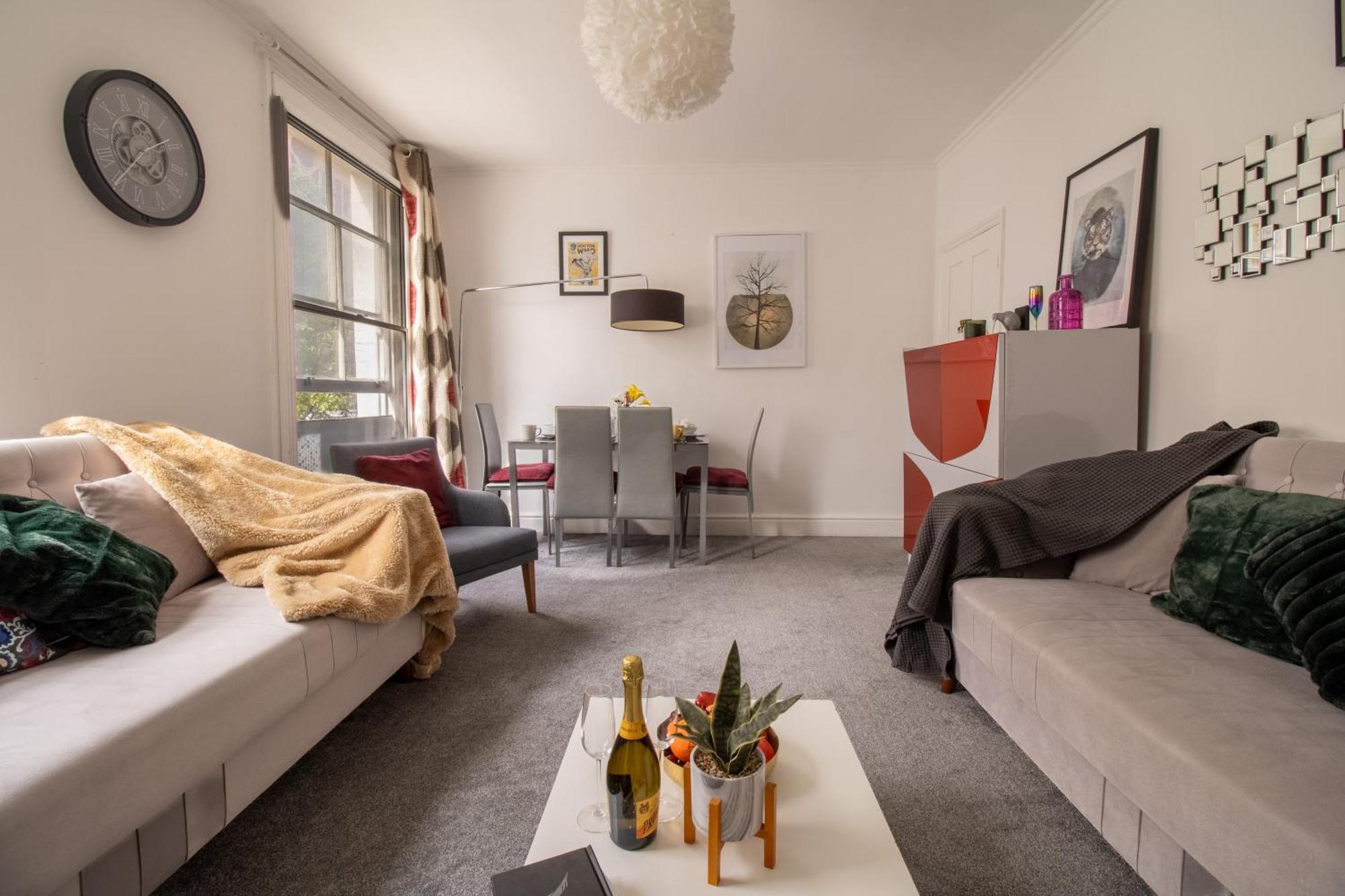 Seymour Place, Hyde Park, Edgware Road Apartment London