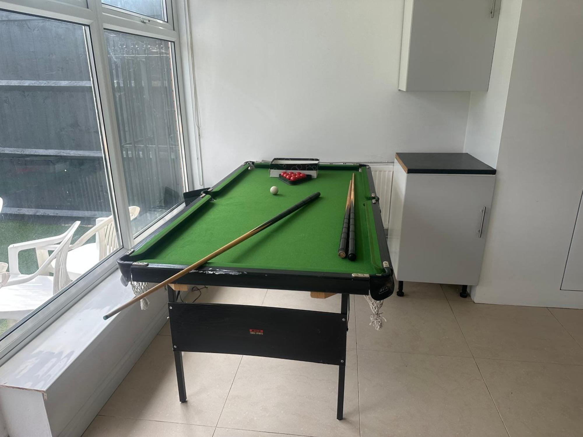 5 Bedroom House Se6 Londra