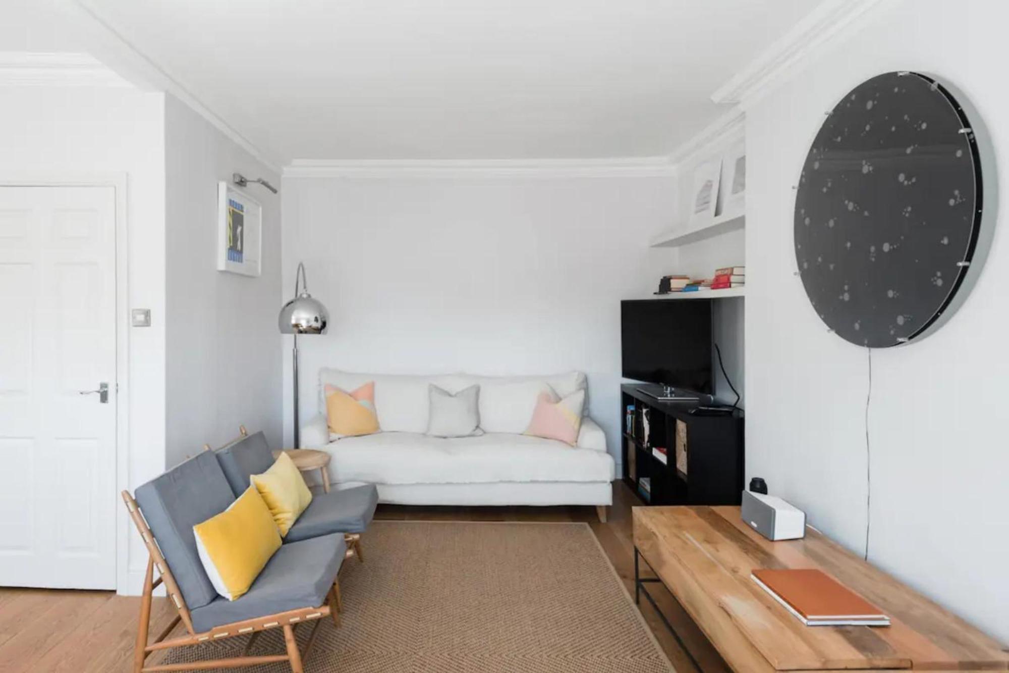 Notting Hill On Tree-lined Street Near Tube Stations * London