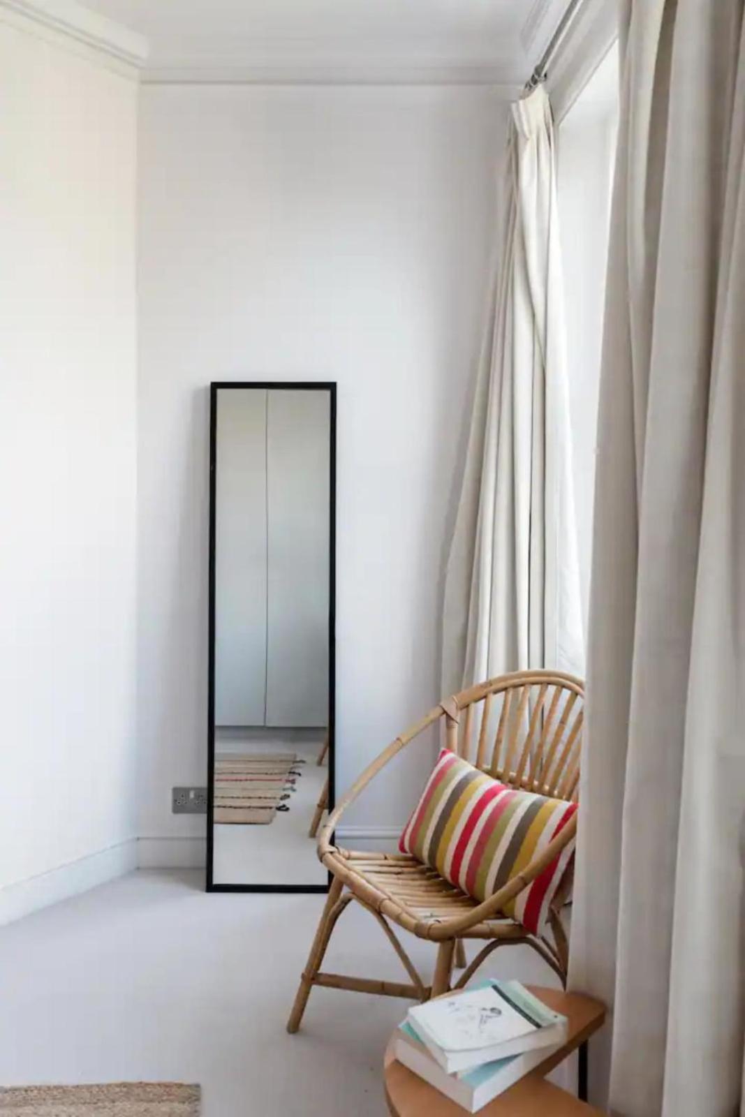 Apartment Notting Hill On Tree-lined Street Near Tube Stations London