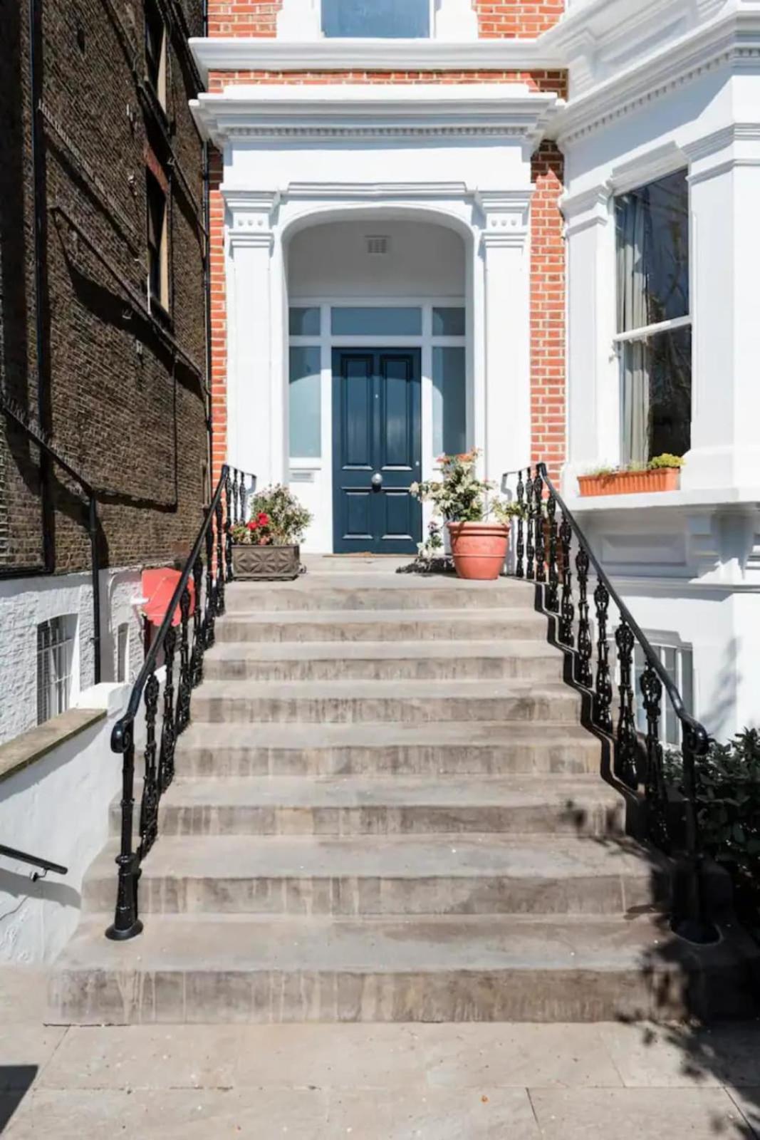 Apartment Notting Hill On Tree-lined Street Near Tube Stations