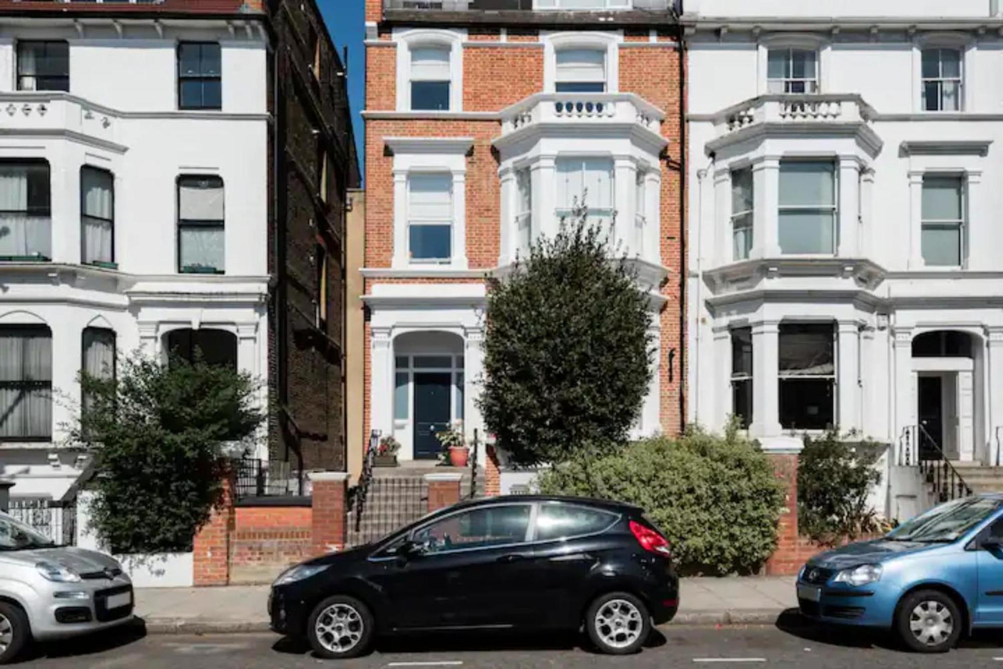 Notting Hill On Tree-lined Street Near Tube Stations Apartment