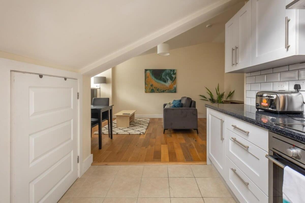 Lovely 1 Bed Attic In Brixton Leilighet London