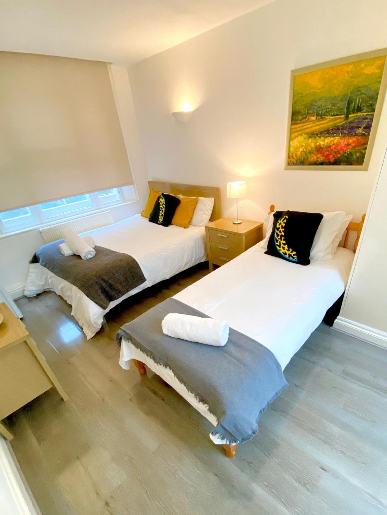 1 Bed Apt- Sleeps 3 & Pet Friendly *