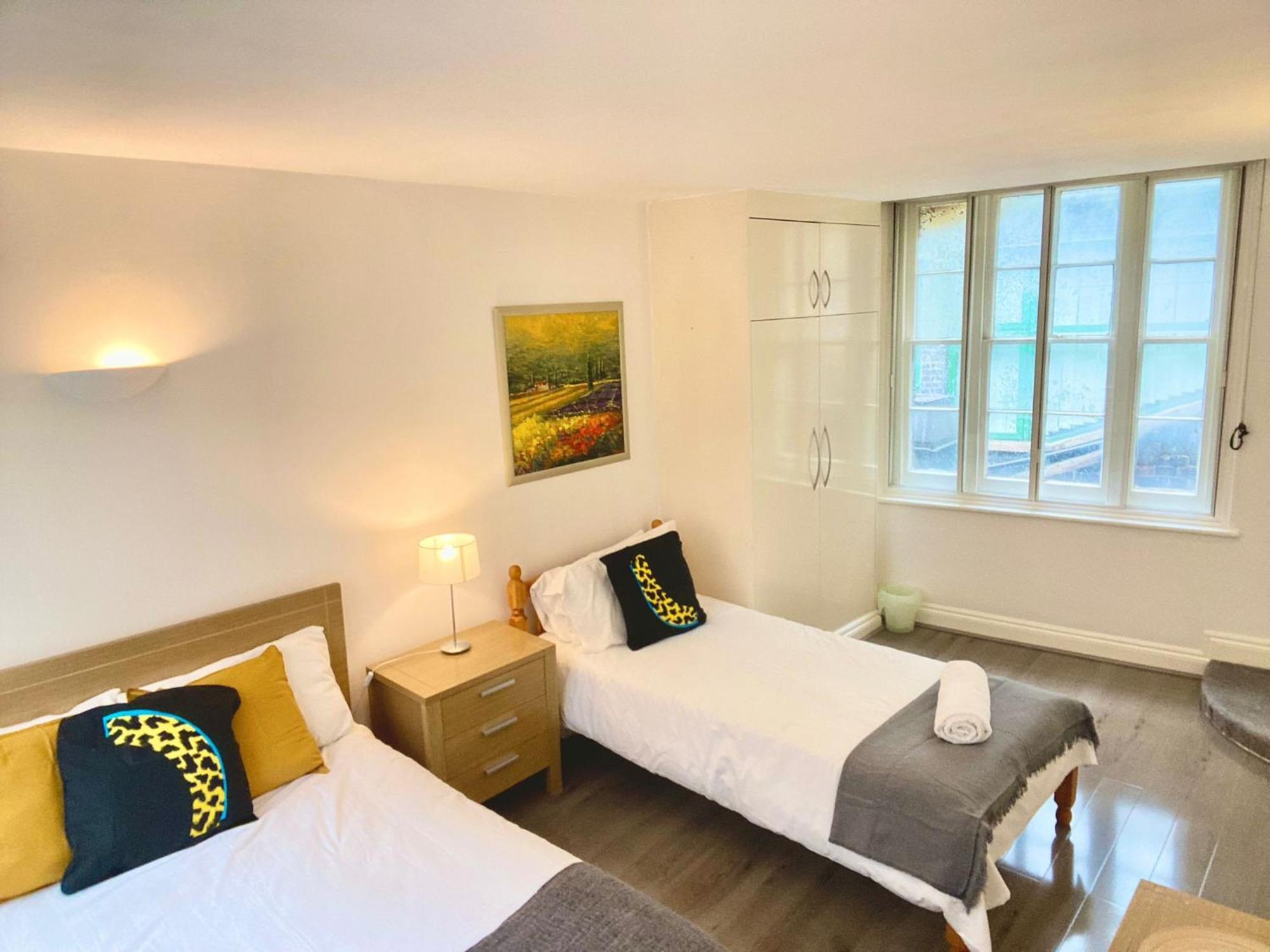 1 Bed Apt- Sleeps 3 & Pet Friendly Lägenhet