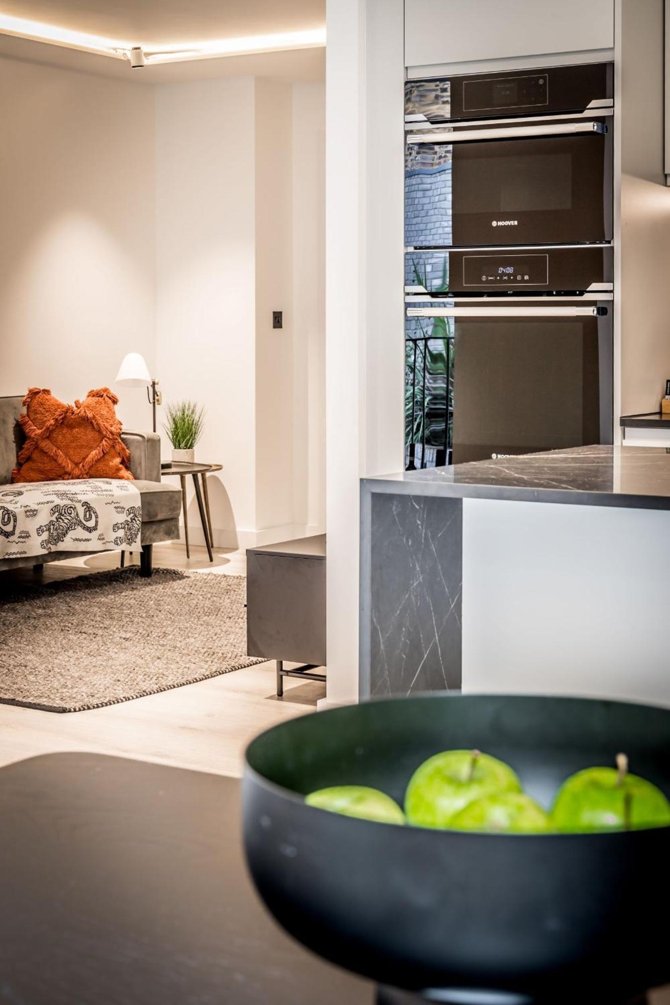 Apartment Luxury 2-bed, 2.5 Bath Close To Borough Market *