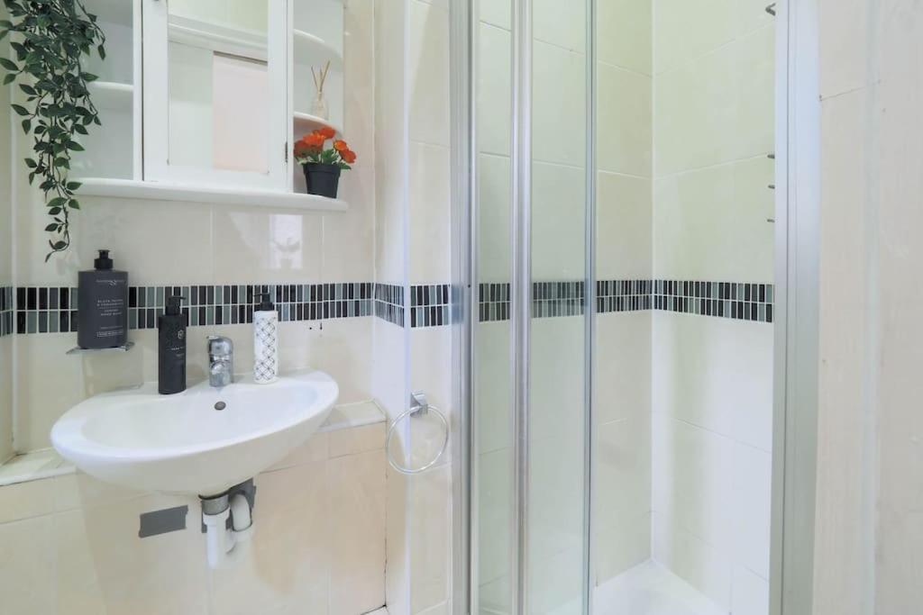 Appartement S1 Modern In Kilburn *