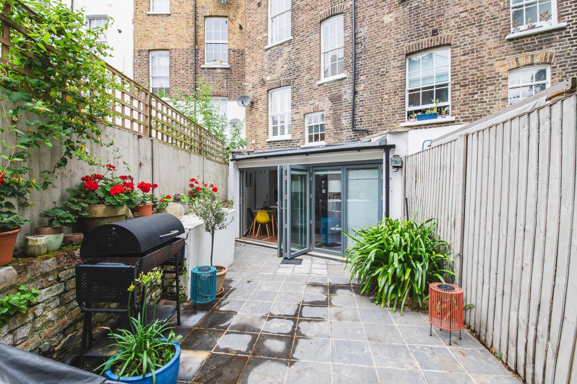 Ferienhaus Pass The Keys - Modern & Stylish Garden In Islington *