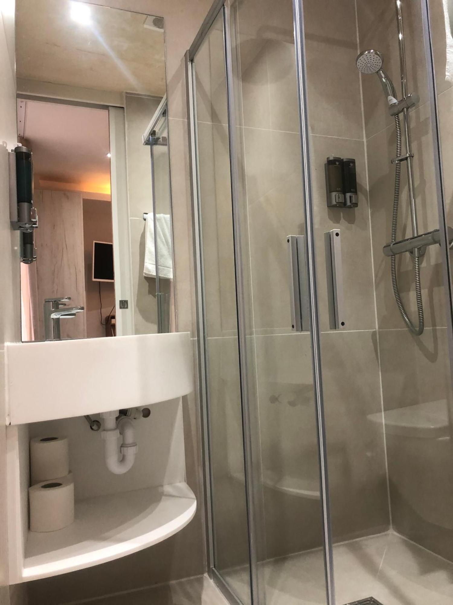 Appartamento Widegate Residential Londra