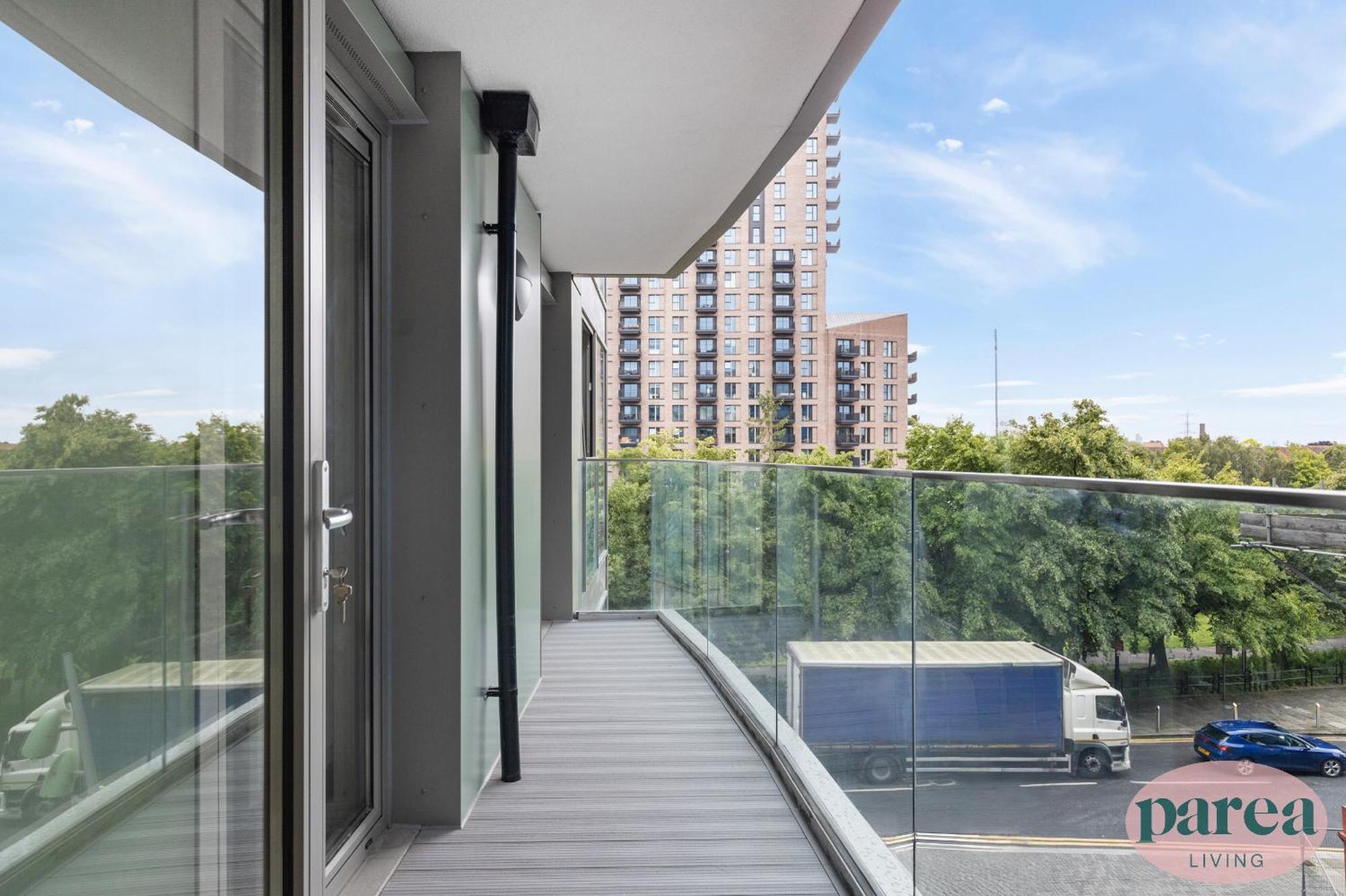 Appartement Parea Living - Colorful North With Balcony Views Londen